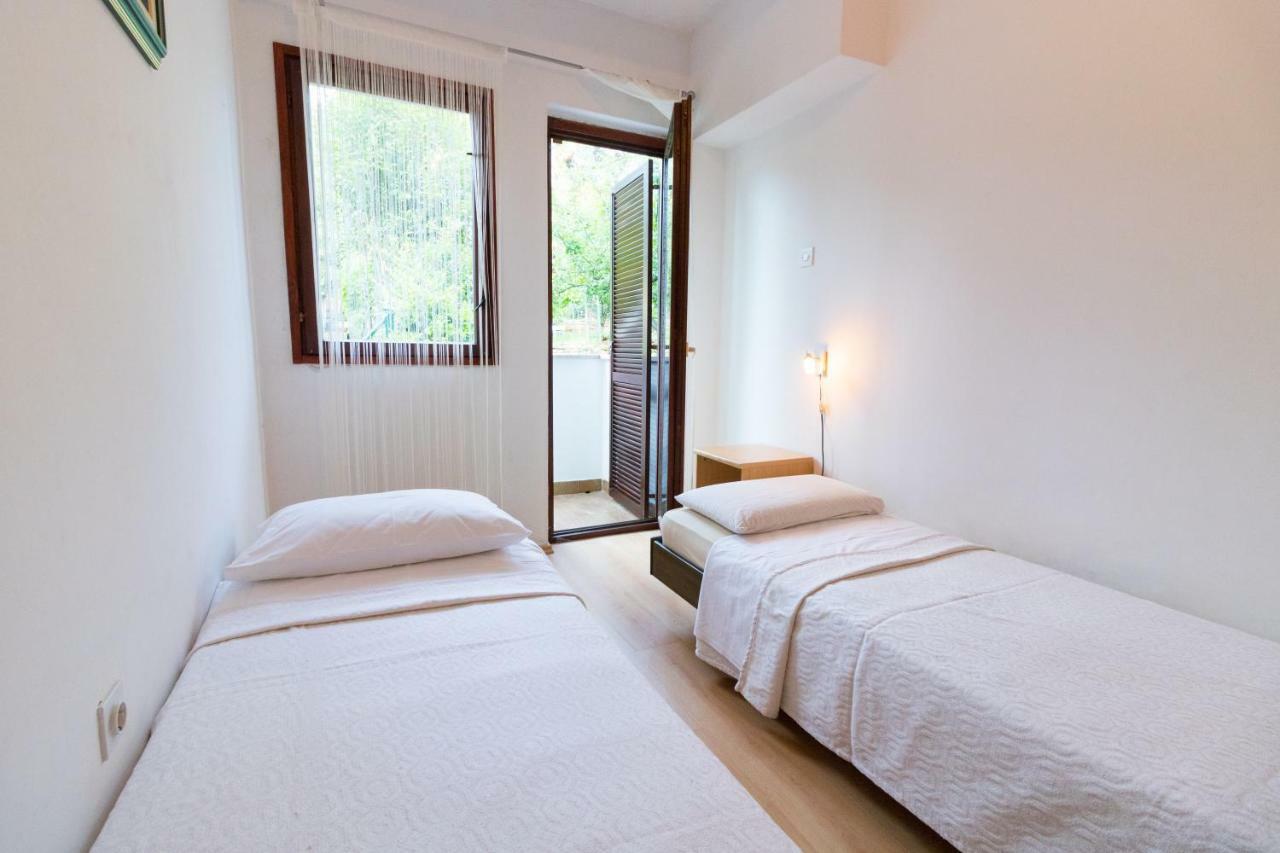 Apartment Beautiful Garden By Rent Istria 波雷奇 外观 照片